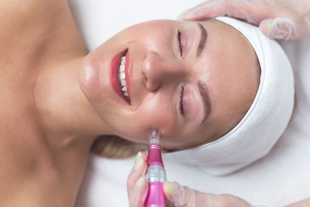 woman-having-facial-treatment-in-beauty-salon-clo-2023-11-27-05-18-57-utc